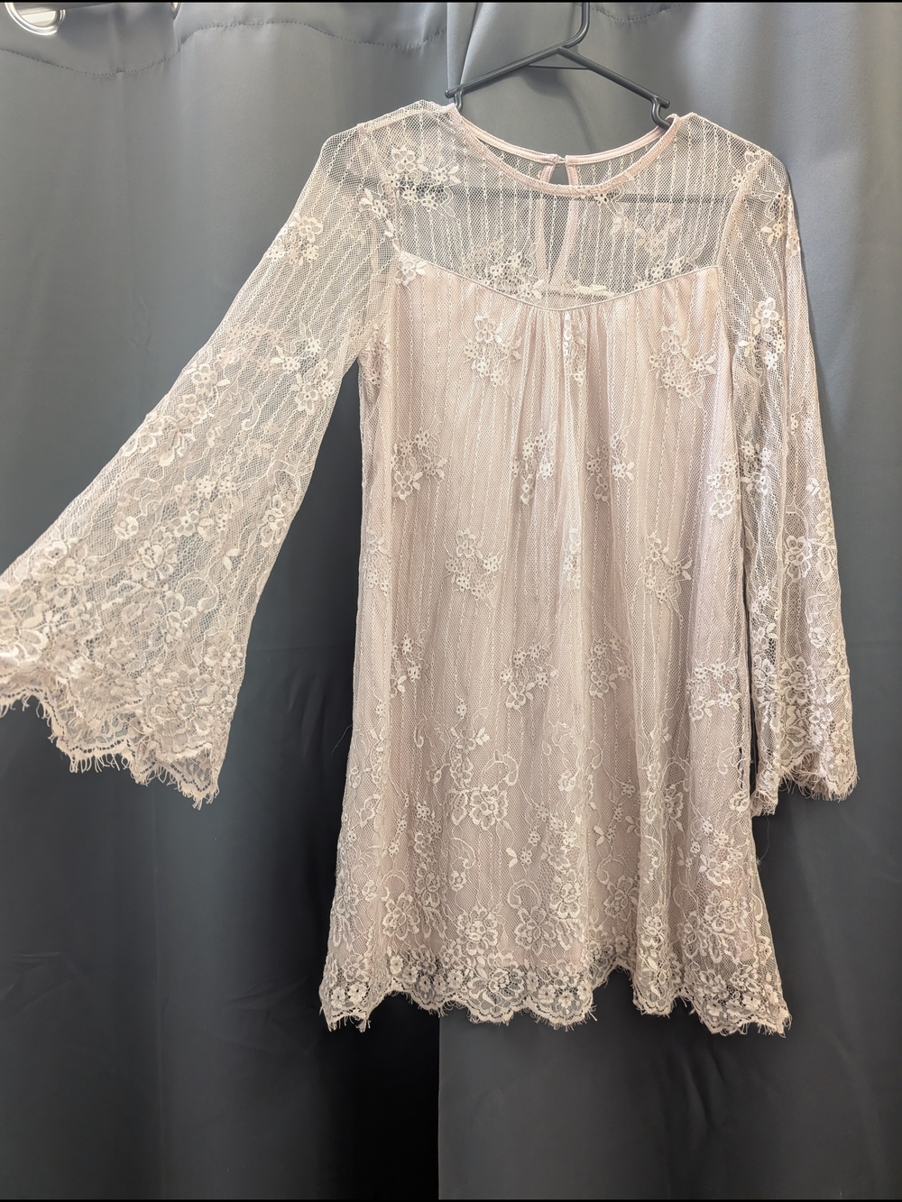 En Crème Lace Overlay Bell Sleeve Tunic Dress - Taupe SZ SM